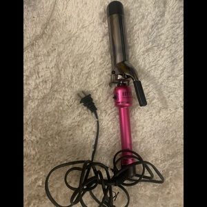 Hot Tools hot pink 1.5 barrel curling iron